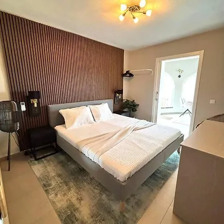 Luxury With Mediterranean And ヴィラ カルプ